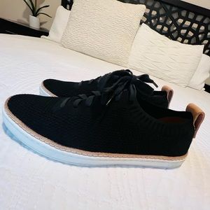 UGG Sidney Knit Mesh Sneaker